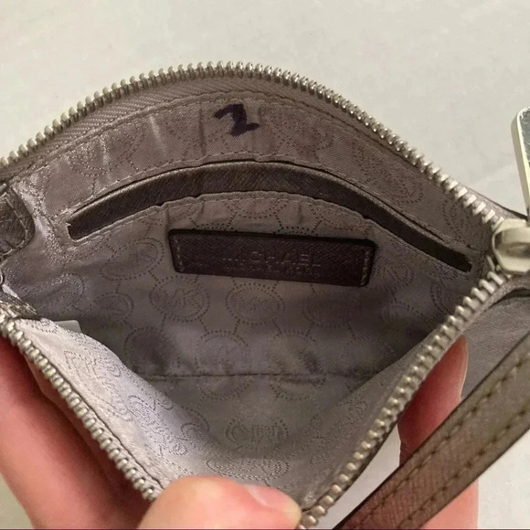 Michael Kors Wrislet - Picture 8 of 8